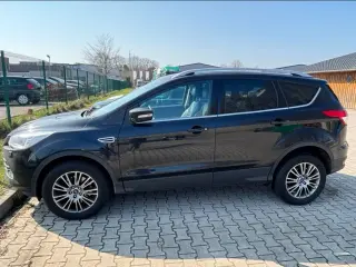 Angekaufter Ford Kuga 2014 in schwarz