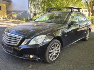 Mercedes E-Klasse 2011, Limousine in schwarz