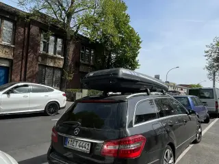 Mercedes E-Klasse T-Modell 2011, Kombi in schwarz
