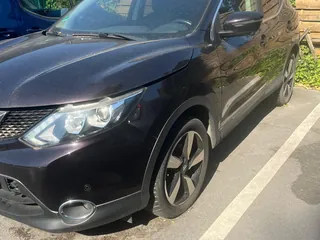 Nissan Qashqai 2016, SUV, von uns übernommen