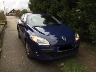 Angekaufter Renault Mégane 2010 in dunkelblau