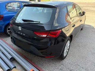 SEAT Leon TDI 2015, Kompaktwagen in schwarz