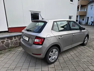 Škoda Fabia Combi 2015, Kombi in grau